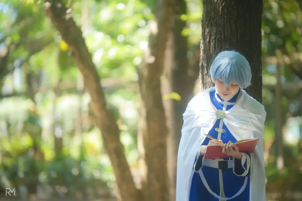 Himmel from Sousou no Frieren cosplay — photo 1 of 41
