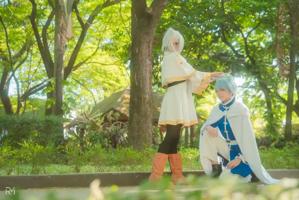 Himmel from Sousou no Frieren cosplay — photo 17 of 41