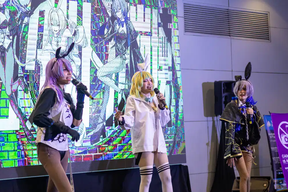 Hoshirube Sho (S.C.R.E.A.M.) from NIJISANJI cosplay — photo 2 of 11